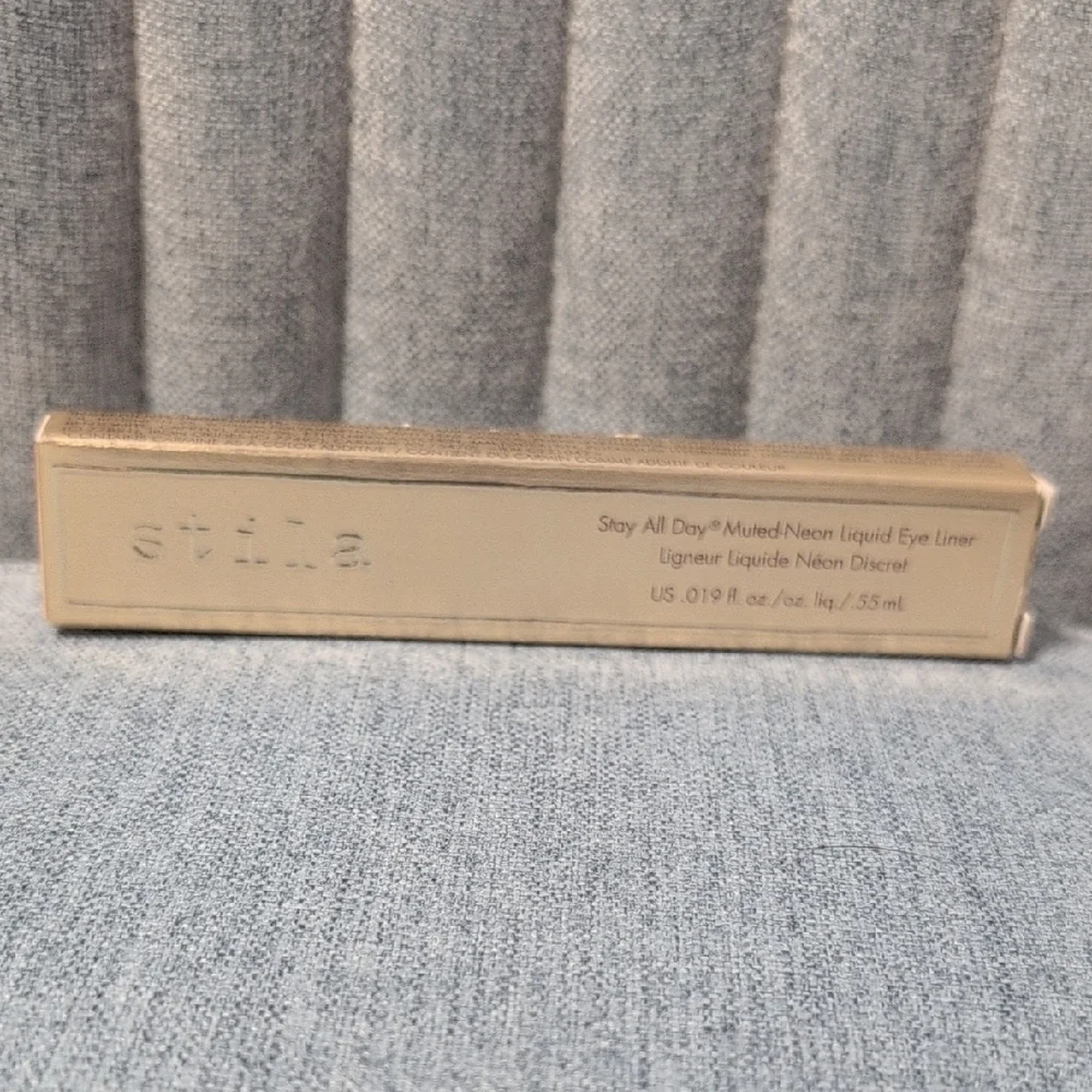 Stila Muted Neon Liquid Eyeliner